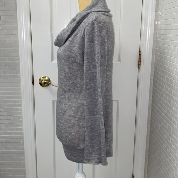 Beautiful cowl neck long sleeve mottled grey cotton blend sweater. Size Medium. - Picture 3 of 7